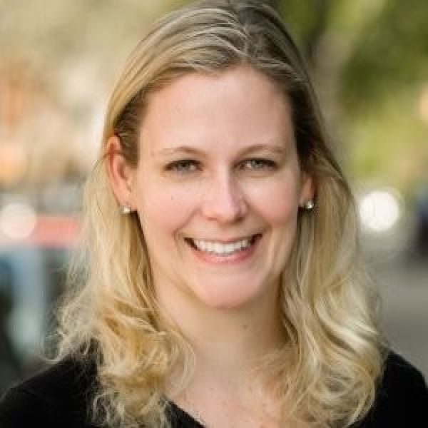 Lori Karns headshot